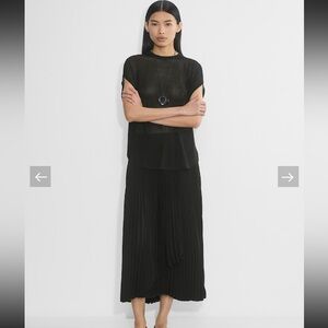 Aritzia Babaton Pleated Ladder Skirt NWT